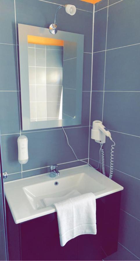 Hotel-Restaurant Kastel برنكاستيل كويس المظهر الخارجي الصورة