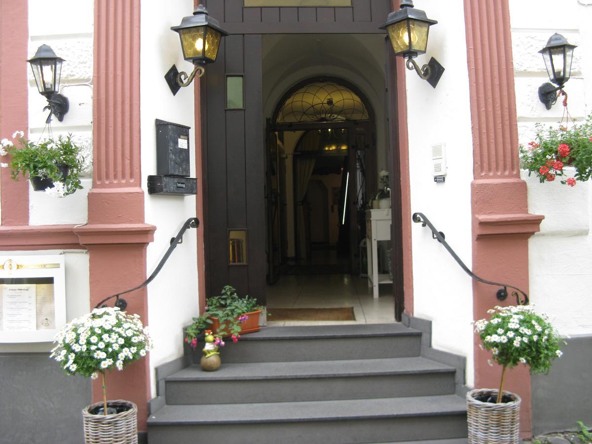 Hotel-Restaurant Kastel برنكاستيل كويس المظهر الخارجي الصورة