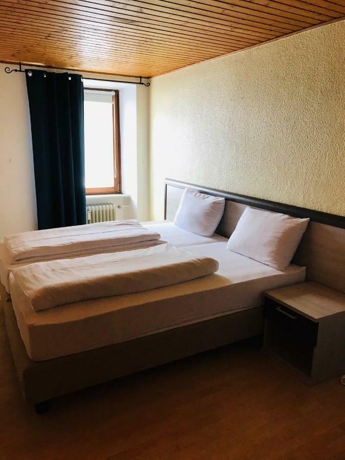 Hotel-Restaurant Kastel برنكاستيل كويس المظهر الخارجي الصورة